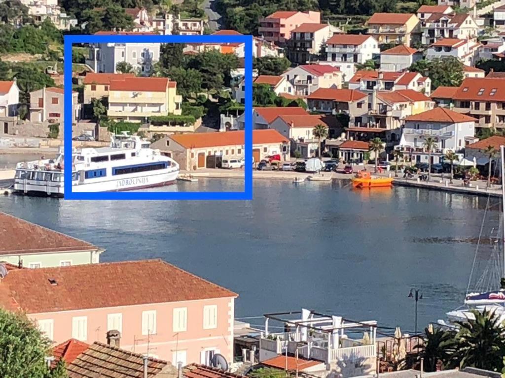 Ilda Radonić * Jelsa (Hvar)